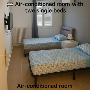 Privative Renove 2024, Climatisation, Tramway Sur Place , 12 Min Centre, 16 Min Plage, Apercu Lateral Mer, 2 Wc Avec 2 Salle De Bain, Private Renovated 2024, Air-conditioned , Tram On Spot, 2 Toilets And 2 Bathrooms Nice